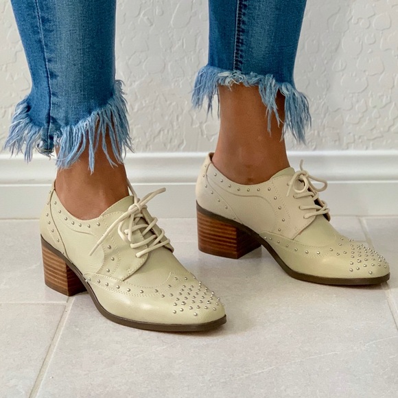 Distressed Studded Block Heel Lace Up Oxford - Picture 6 of 7